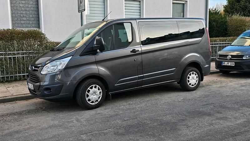 Gebraucht Ford Transit Custom 131 PS (96 kW) 2016 Grau Van / Kleinbus