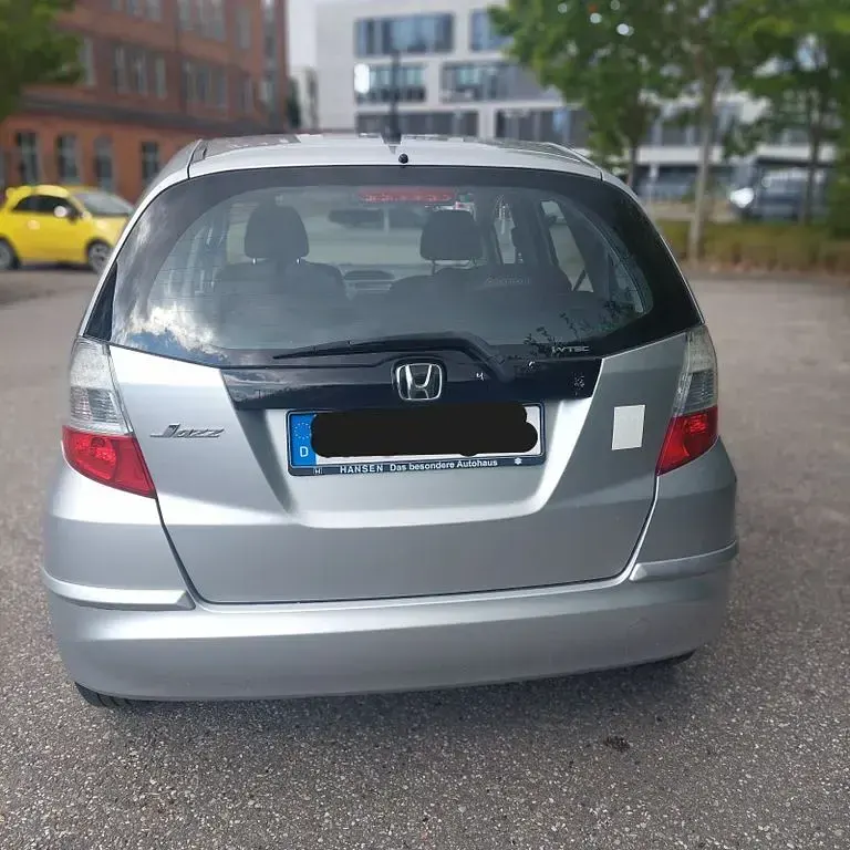 Gebraucht Honda Jazz Trend 90 PS (66 kW) 2010 Silber Kleinwagen