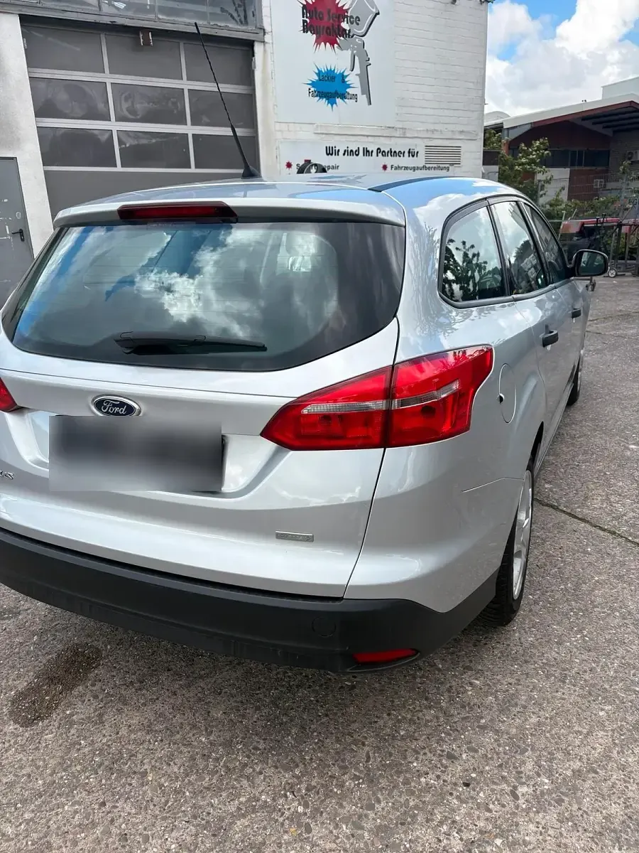 Gebraucht Ford Focus 100 PS (73 kW) 2017 Kombi