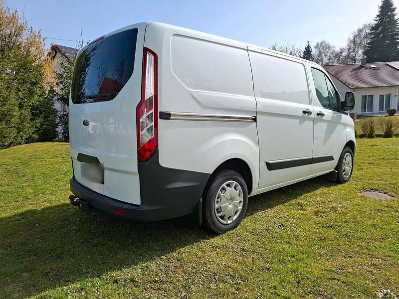 Gebraucht Ford Transit Custom 102 PS (75 kW) 2015 Weiß Van / Kleinbus