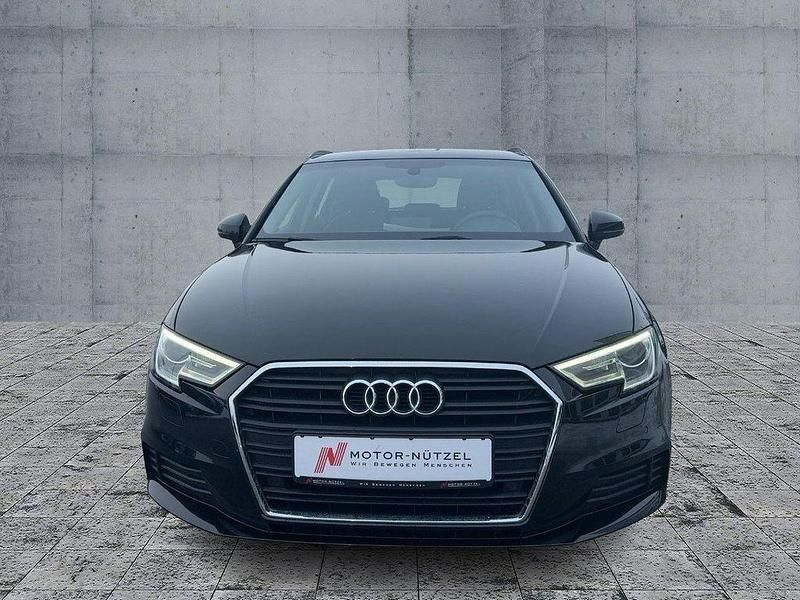 Gebraucht Audi A3 Comfort 150 PS (110 kW) 2019 Mythosschwarz metallic Limousine