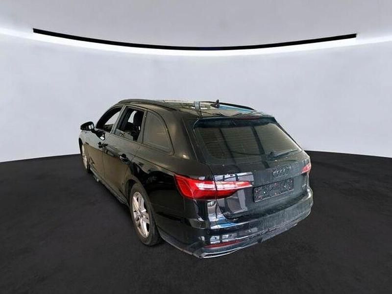 Gebraucht Audi A4 S-Line 204 PS (150 kW) 2023 Mythosschwarz metallic Kombi