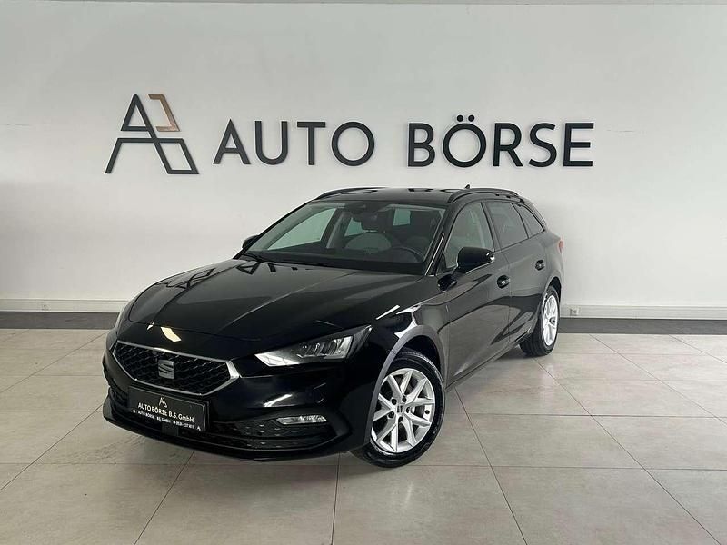Schwarz Gebraucht 2022 Seat Leon ST Style Kombi | 13.490 € (Etwas zu teuer) - Bild 1/3