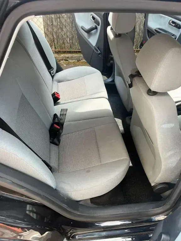 Używany Seat Ibiza Stella 75 KM (55 kW) 2003 Czarny Hatchback