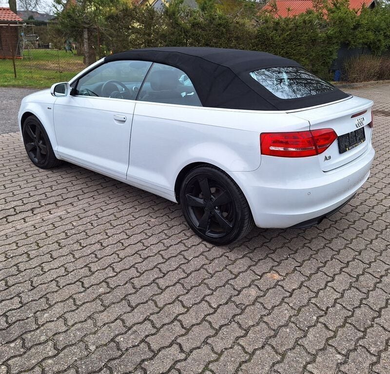 Gebraucht Audi A3 Cabriolet S-Line 140 PS (102 kW) 2011 Weiß Cabrio