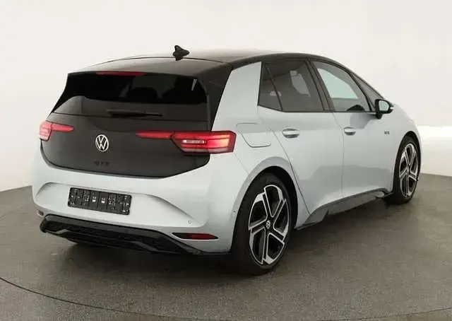 Gebraucht VW ID.3 GTX 210 kW (286 PS) 2025 Silber metallic Kleinwagen