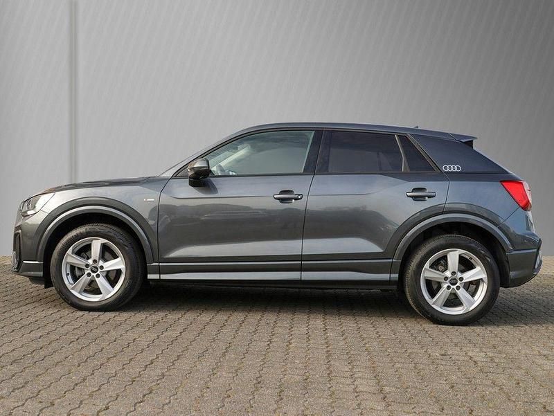 Gebraucht Audi Q2 S-Line 150 PS (110 kW) 2023 Grau SUV