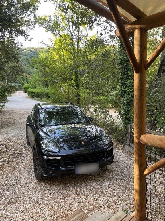 Schwarz Gebraucht 2017 Porsche Cayenne S Platinum Edition SUV | 45.000 € (Fairer Preis) - Bild 1/4