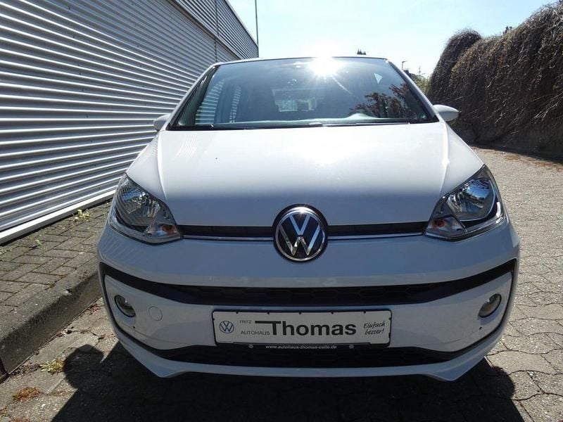 Second-hand VW up! 65 CP (47 kW) 2022 Alb Hatchback