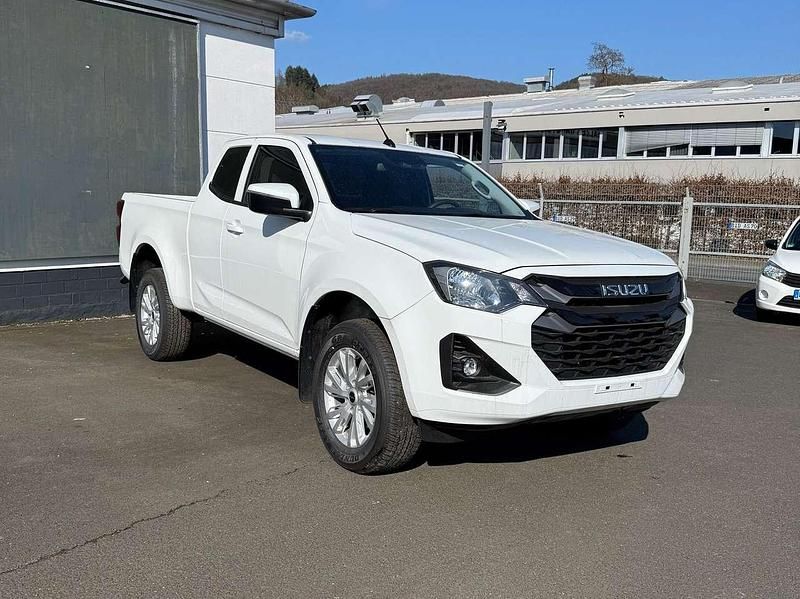 Neu Isuzu D-Max 163 PS (119 kW) 2025 Weiß Pickup