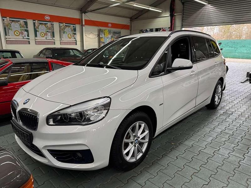 Gebraucht BMW 218 Sport Line 136 PS (100 kW) 2017 Alpinweiss iii Van / Kleinbus