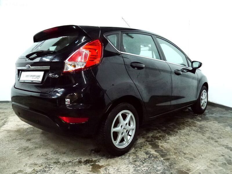 Gebraucht Ford Fiesta 125 PS (91 kW) 2013 Schwarz Kleinwagen