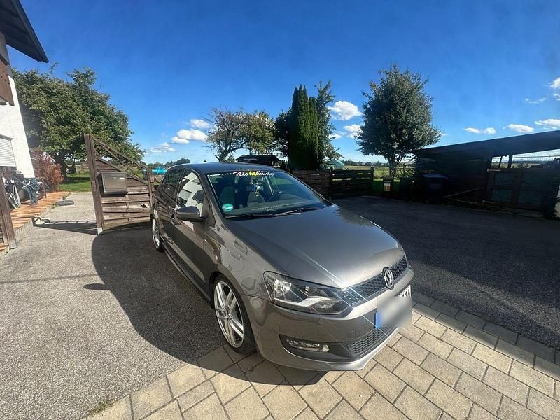 Grau Gebraucht 2011 VW Polo Edition Kleinwagen | 4.500 € (Guter Preis) - Bild 1/4