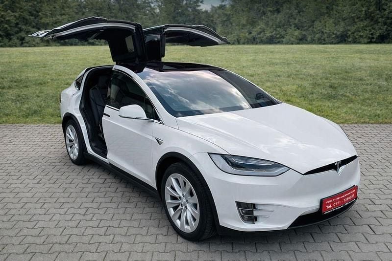 Second-hand Tesla Model X Performance 386 kW (525 CP) 2018 Alb SUV