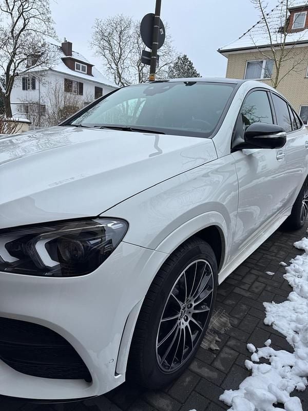 Weiß Gebraucht 2023 Mercedes GLE350 Coupé | 76.000 € (Etwas zu teuer) - Bild 1/4
