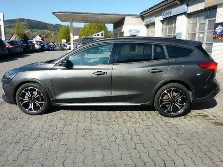 Gebraucht Ford Focus Active X 150 PS (110 kW) 2021 Grau Limousine