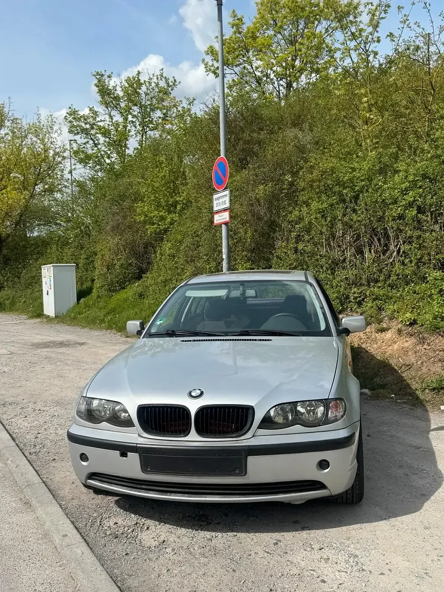 Gebraucht BMW 316 116 PS (85 kW) 2002 Silber Limousine