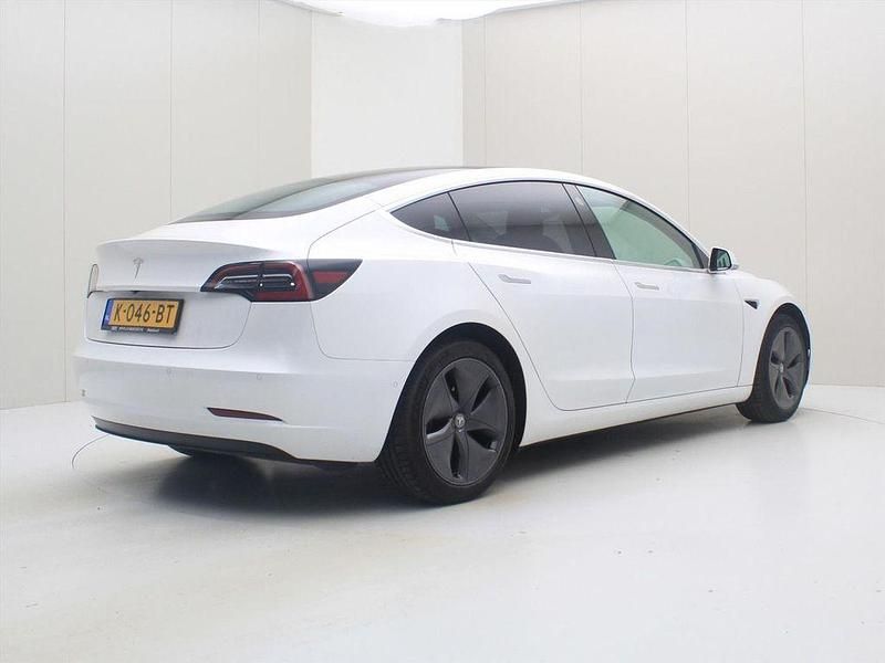 Gebraucht Tesla Model 3 Standard Range 225 kW (306 PS) 2020 Weiß Limousine