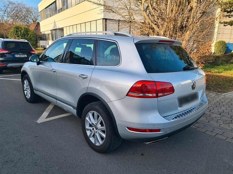 Gebraucht VW Touareg 204 PS (150 kW) 2012 Silber SUV