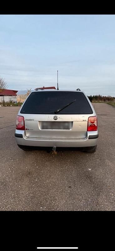 Gebraucht VW Passat 115 PS (84 kW) 2004 Silber Kombi