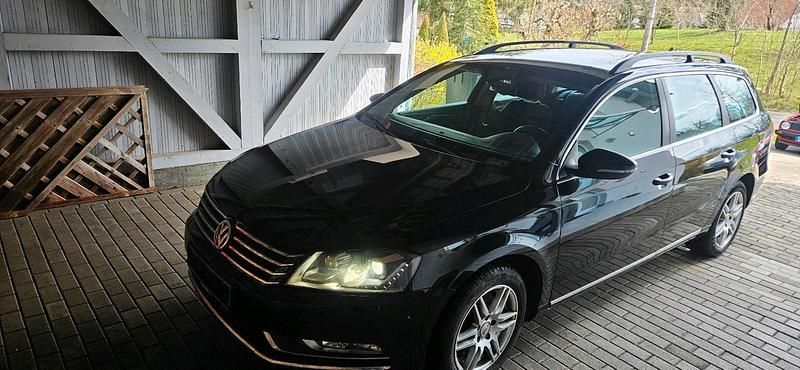 Gebraucht VW Passat 140 PS (102 kW) 2013 Schwarz Kombi