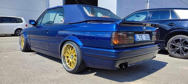 Gebraucht BMW 320 Cabriolet Performance 315 PS (231 kW) 1992 Blau Cabrio