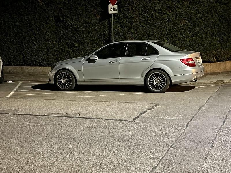 Gebraucht Mercedes C200 184 PS (135 kW) 2011 Silber Kombi