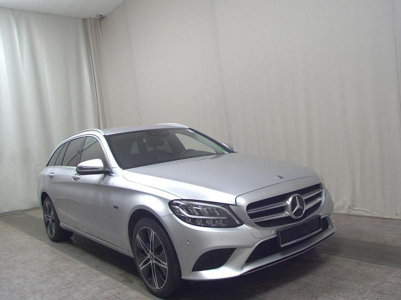Gebraucht Mercedes C300e Avantgarde 306 PS (225 kW) 2021 Grau Kombi