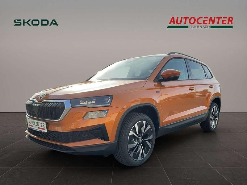 Phoenixorange metallic Neu 2025 Skoda Karoq Selection SUV | 36.900 € (Fairer Preis) - Bild 1/4