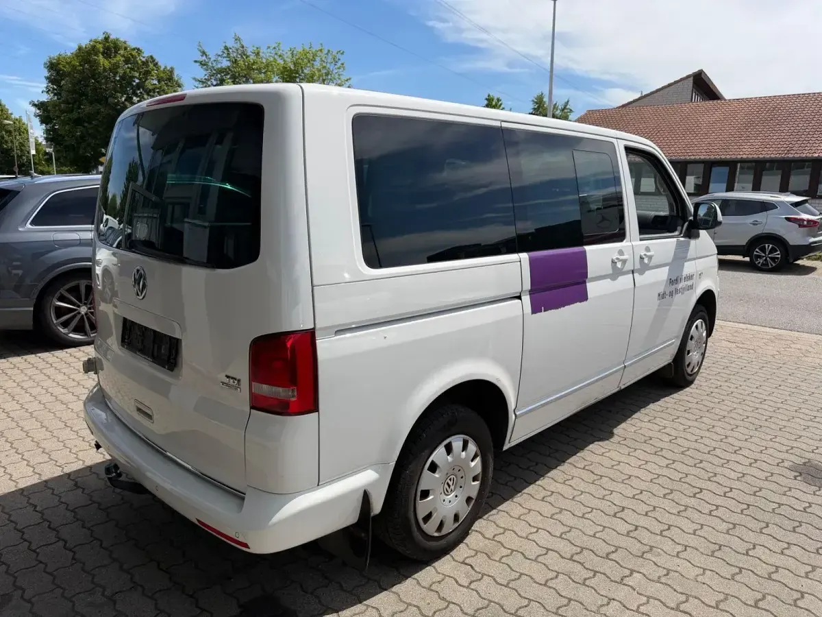 Gebraucht VW Multivan Highline 140 PS (102 kW) 2013 Weiß Van / Kleinbus
