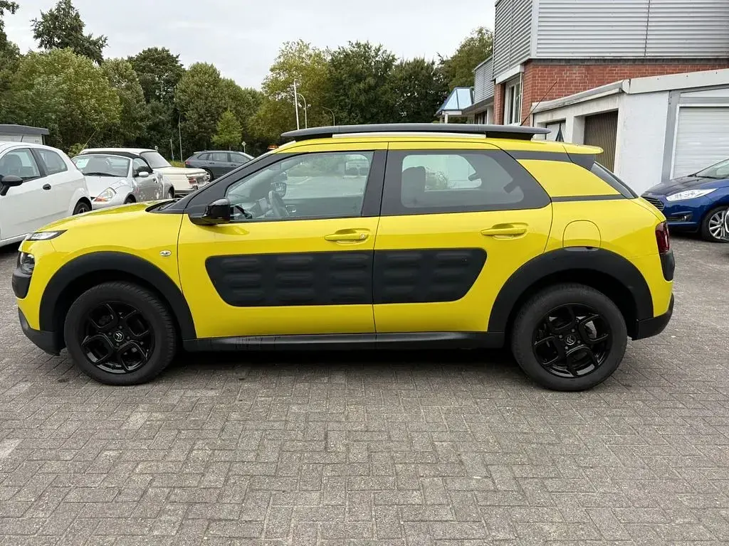 Gebraucht Citroën C4 Cactus Feel 110 PS (80 kW) 2015 Gelb Kleinwagen