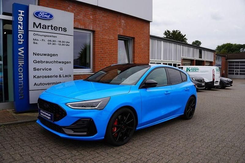 Usata Ford Focus ST 280 CV (205 kW) 2024 Blu Berlina