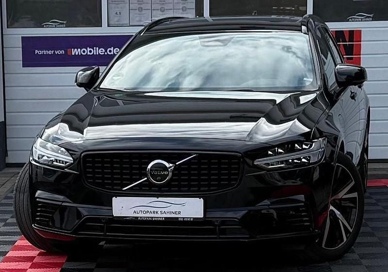 Schwarz Gebraucht 2022 Volvo V90 Ultimate Kombi | 34.999 € (Superpreis) - Bild 1/4