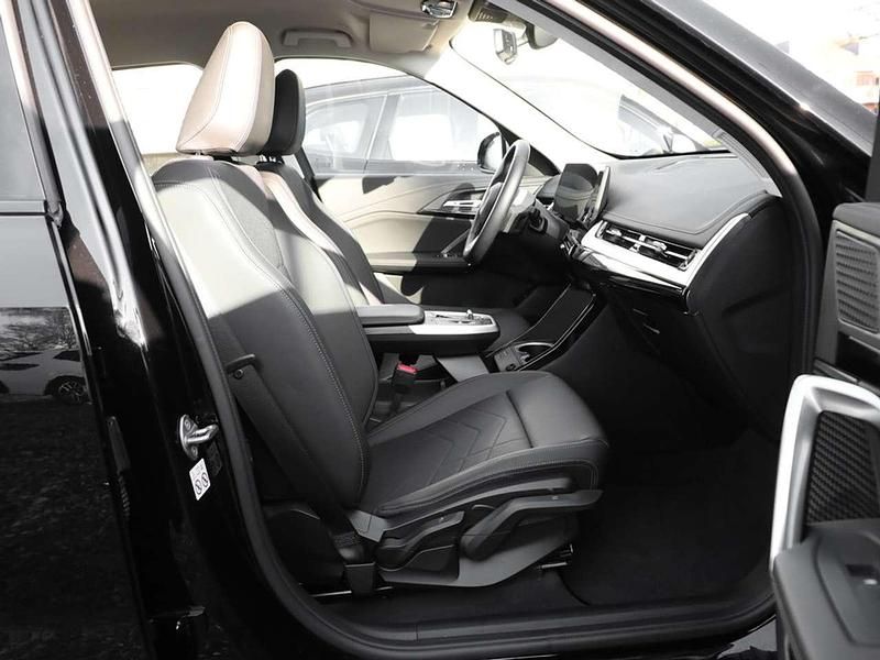 Gebraucht BMW iX1 230 kW (313 PS) 2023 Schwarz uni SUV