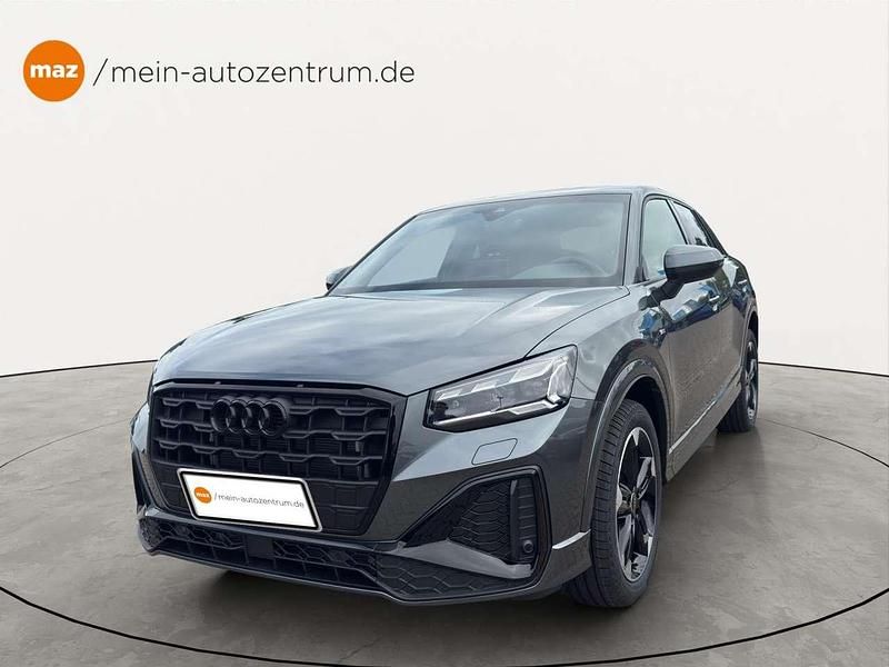 Grau (daytonagrau perleffekt) Neu 2025 Audi Q2 Competition SUV | 42.990 € (Etwas zu teuer) - Bild 1/4