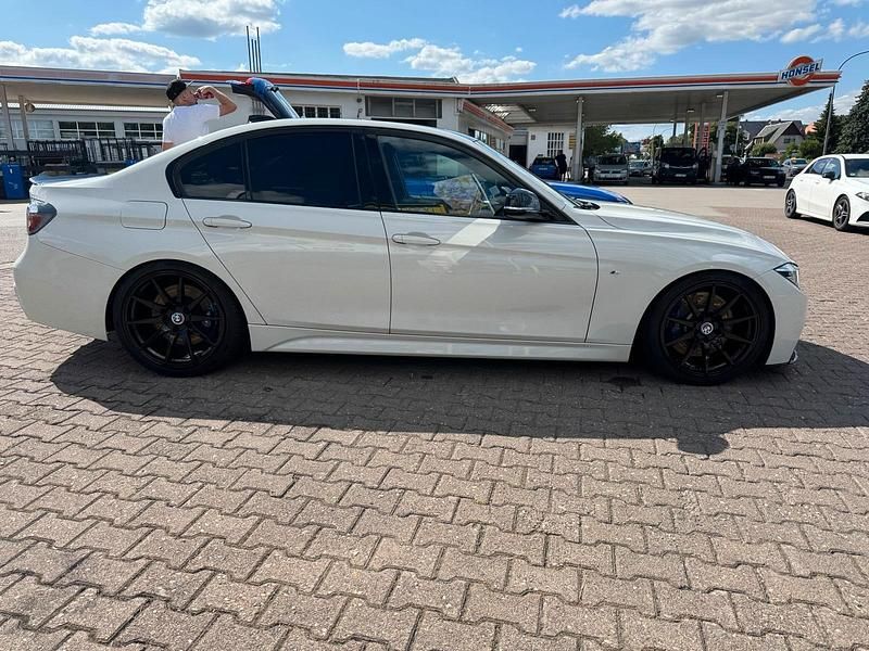 Gebraucht BMW 330 M Performance 258 PS (189 kW) 2014 Weiß Limousine