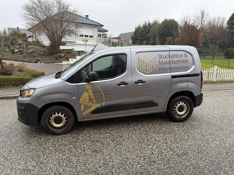 Gebraucht Peugeot Partner 130 PS (95 kW) 2019 Silber Van / Kleinbus