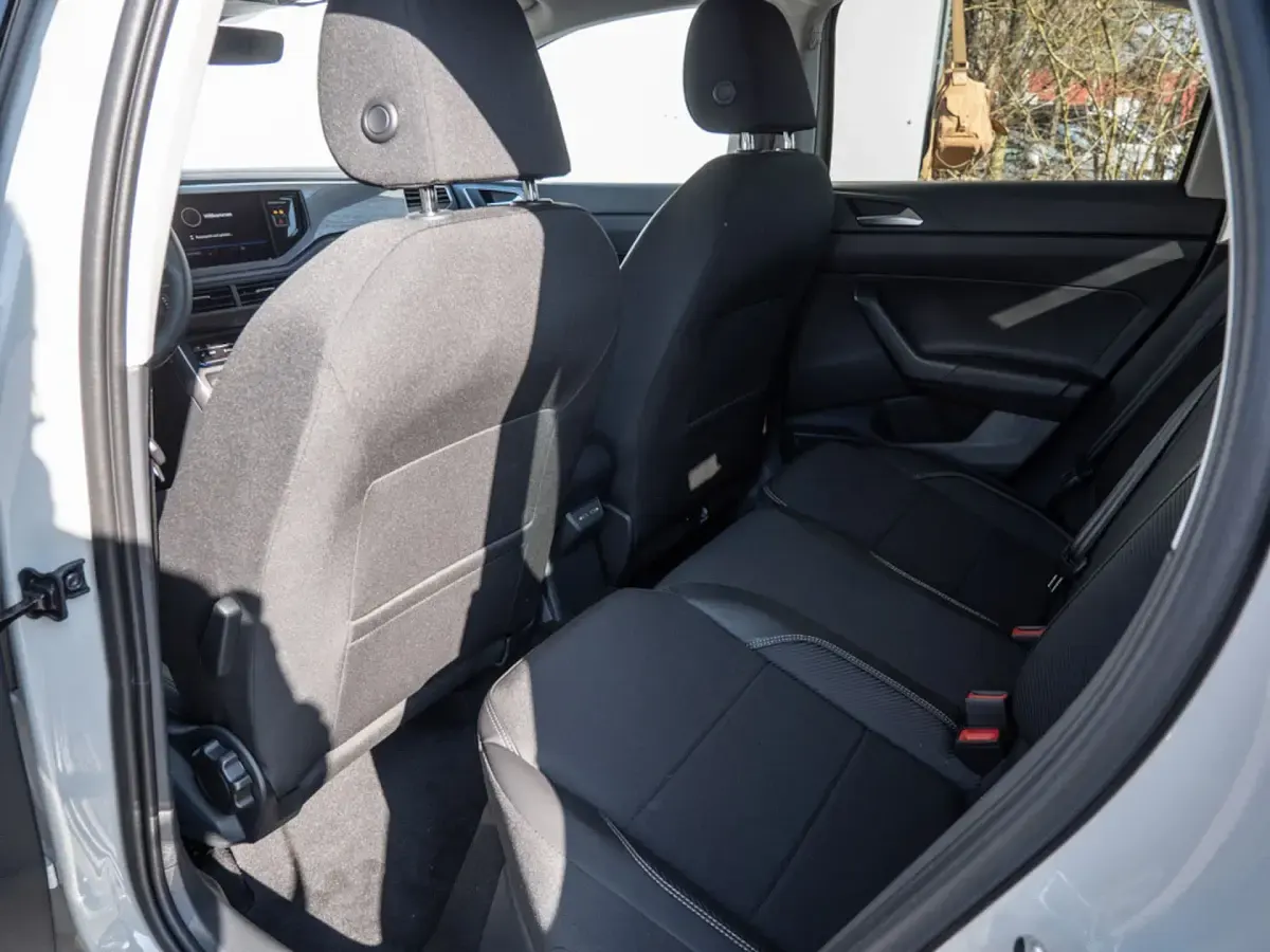 Gebraucht VW Taigo Style 116 PS (85 kW) 2025 Grau SUV