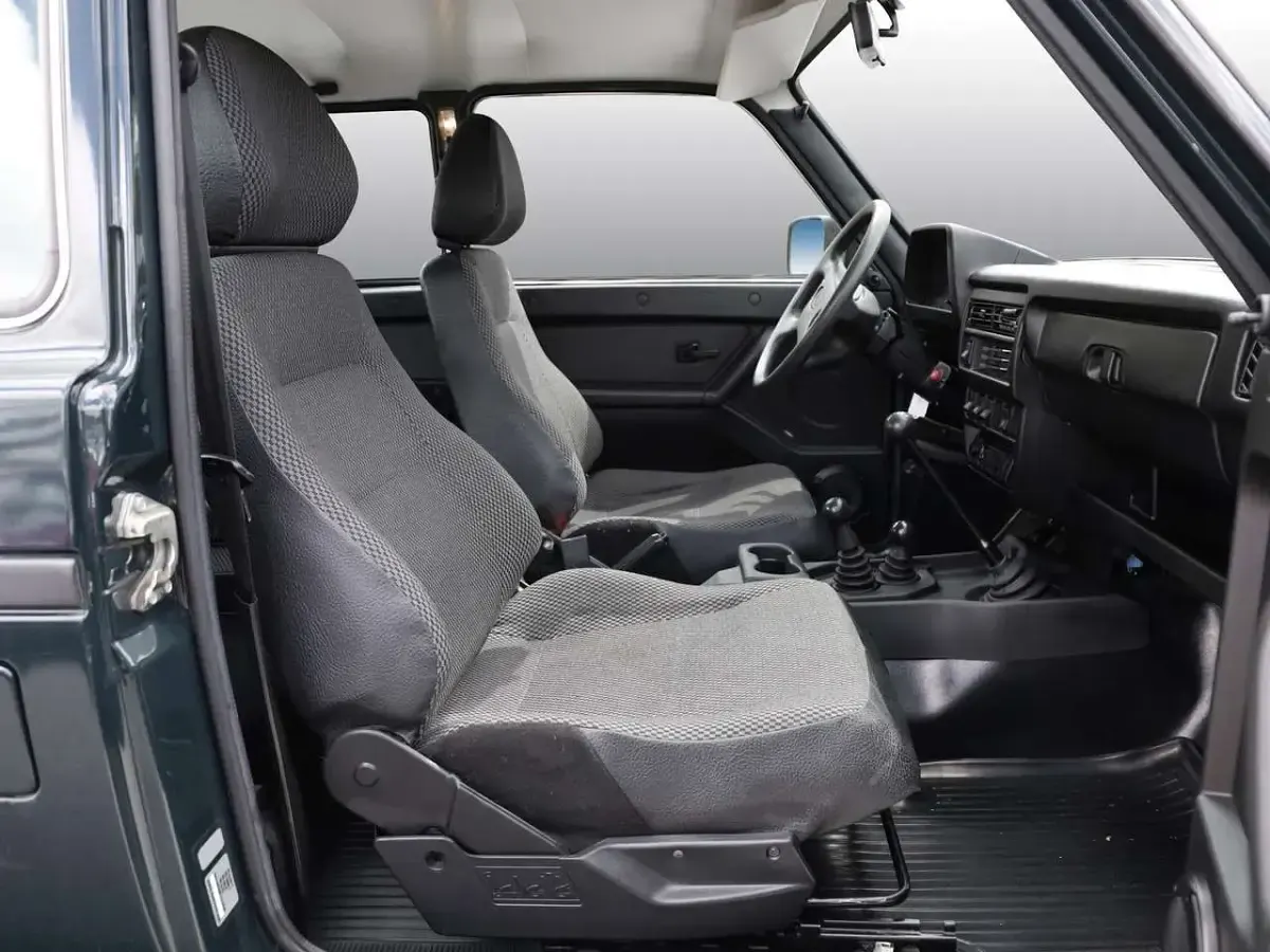 Używany Lada Urban 83 KM (61 kW) 2020 Zielony SUV