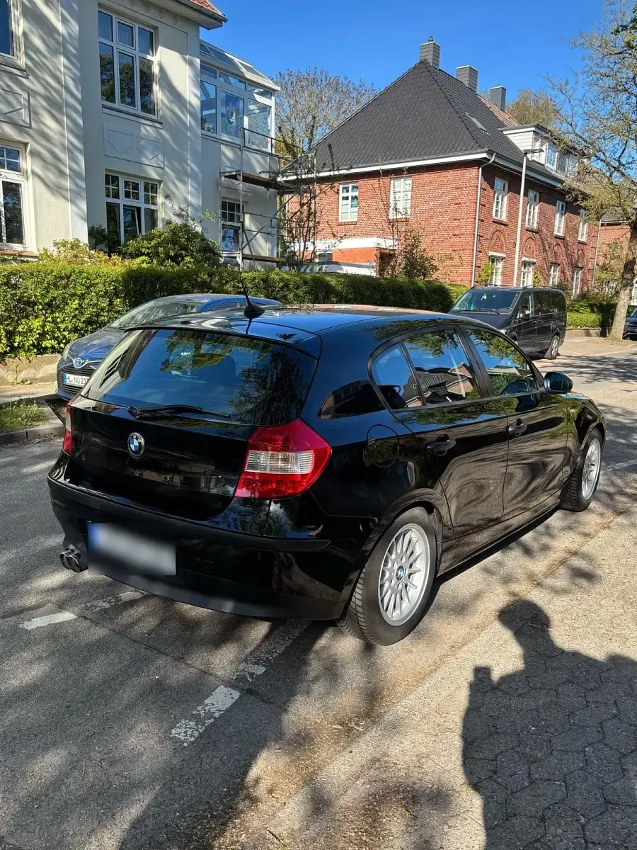Gebraucht BMW 118 129 PS (94 kW) 2005 Schwarz Kleinwagen