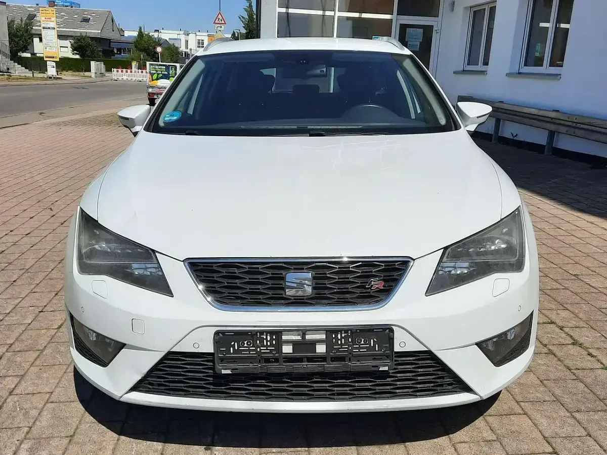 Gebraucht Seat Leon FR 140 PS (102 kW) 2014 "nevada" weiss Kombi