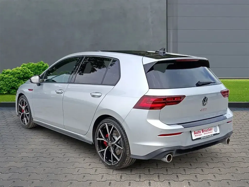 Gebraucht VW Golf VIII GTI 245 PS (180 kW) 2023 Silber Limousine