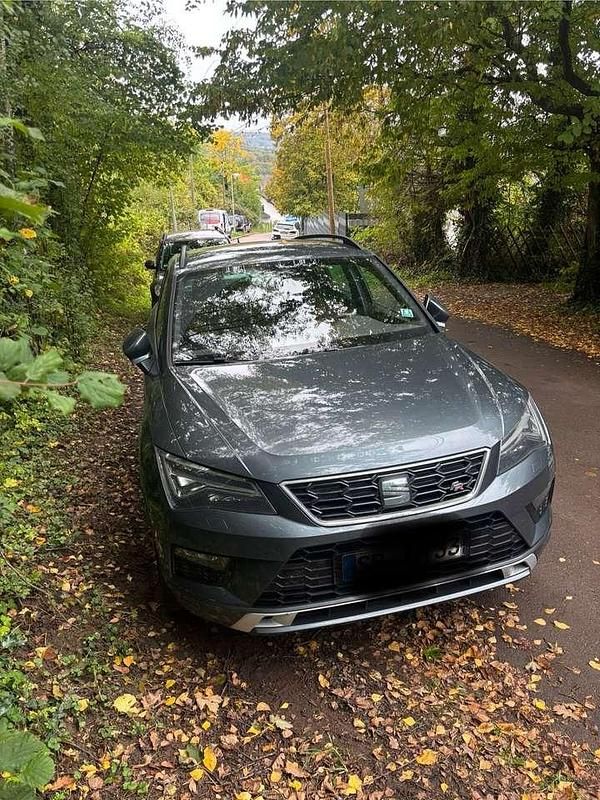 Grau Gebraucht 2019 Seat Ateca FR SUV | 15.400 € (Fairer Preis) - Bild 1/4