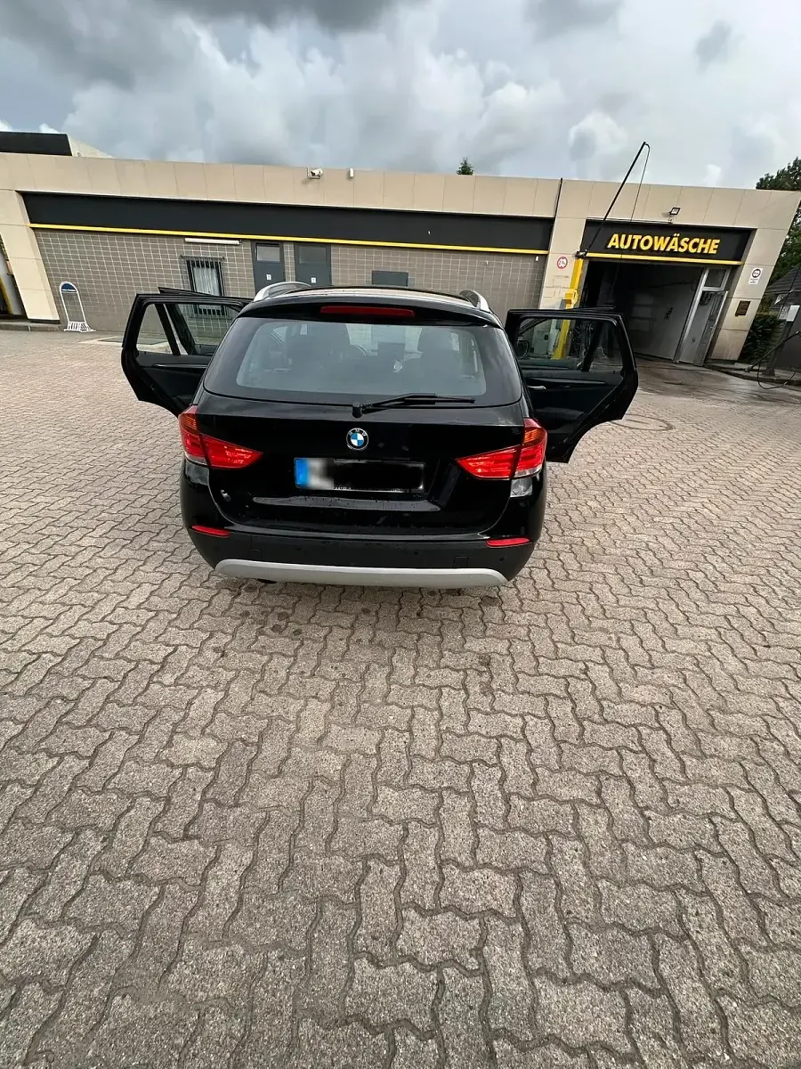 Gebraucht BMW X1 143 PS (105 kW) 2012 Schwarz SUV