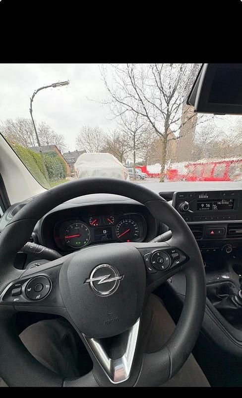 Gebraucht Opel Combo 110 PS (80 kW) 2021 Weiß Van / Kleinbus