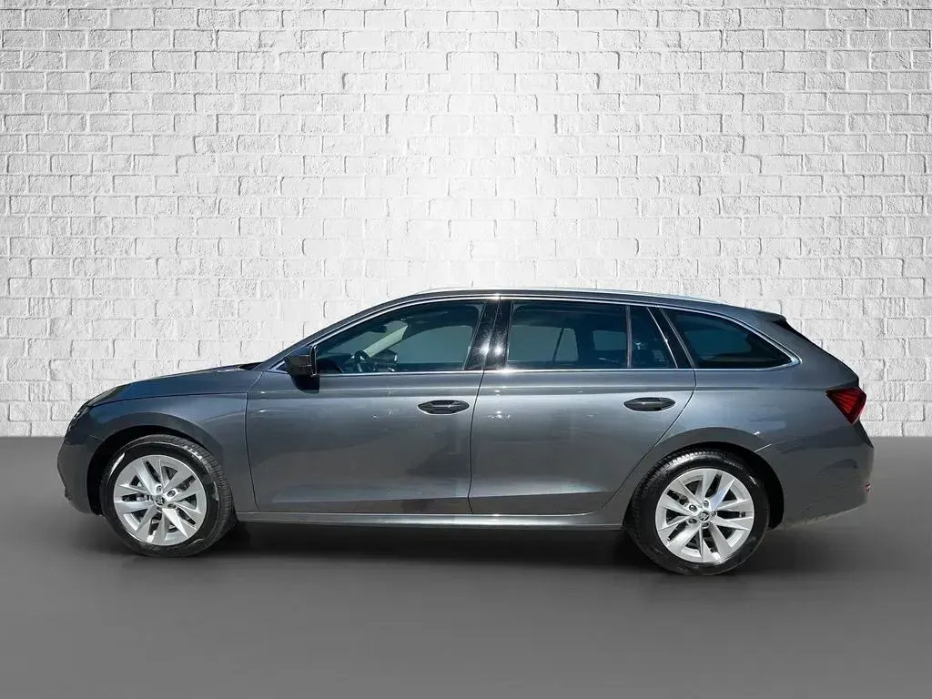 Gebraucht Skoda Octavia Style 190 PS (139 kW) 2024 Grau Kombi