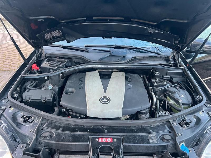 Gebraucht Mercedes ML350 230 PS (169 kW) 2011 Schwarz SUV