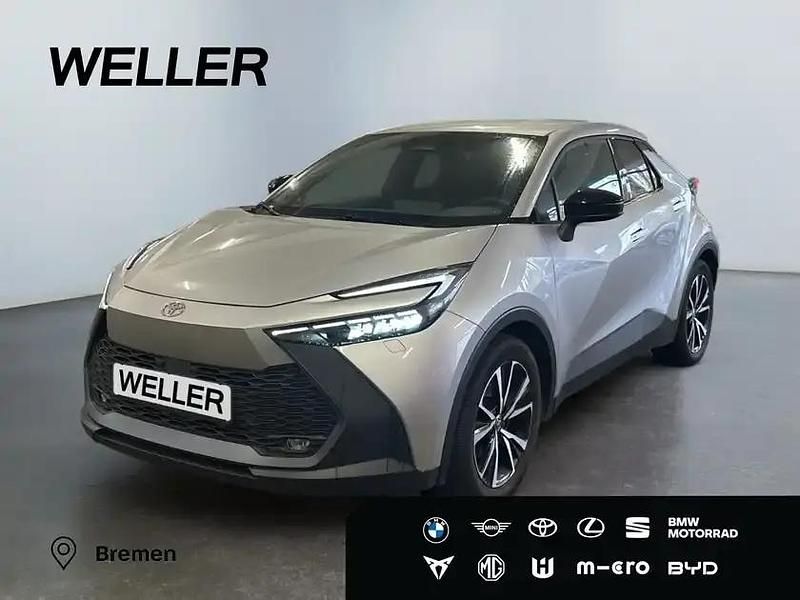 Silber Gebraucht 2024 Toyota C-HR Team SUV | 27.990 € (Fairer Preis) - Bild 1/3