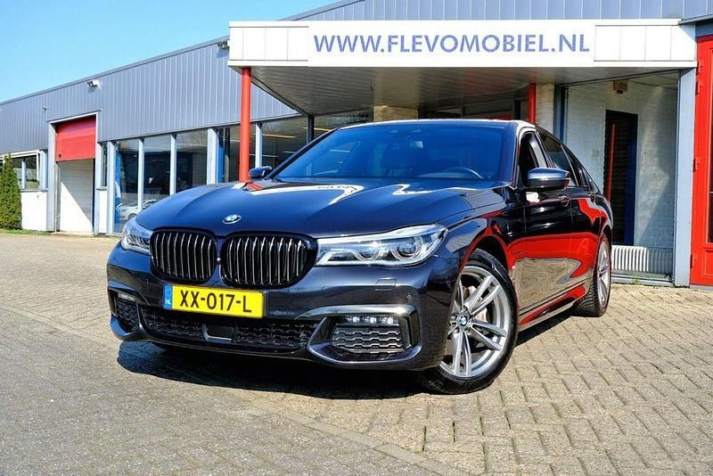 Gebraucht BMW 740 Executive 258 PS (189 kW) 2018 Grau Limousine