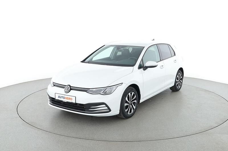 Weiß Gebraucht 2021 VW Golf VIII Active Limousine | 23.110 € (Fairer Preis) - Bild 1/3